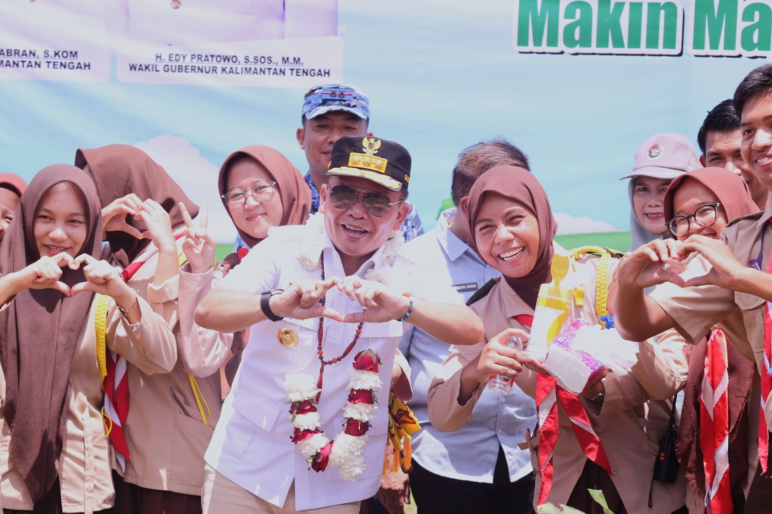 PENDIDIKAN&nbsp;: Transformasi sektor pendidikan di Kalimantan Tengah (Kalteng) di bawah kepemimpinan Gubernur Agustiar Sabran dan Wakil Gubernur Edy Pratowo menunjukkan hasil yang sangat positif.(Diskomin