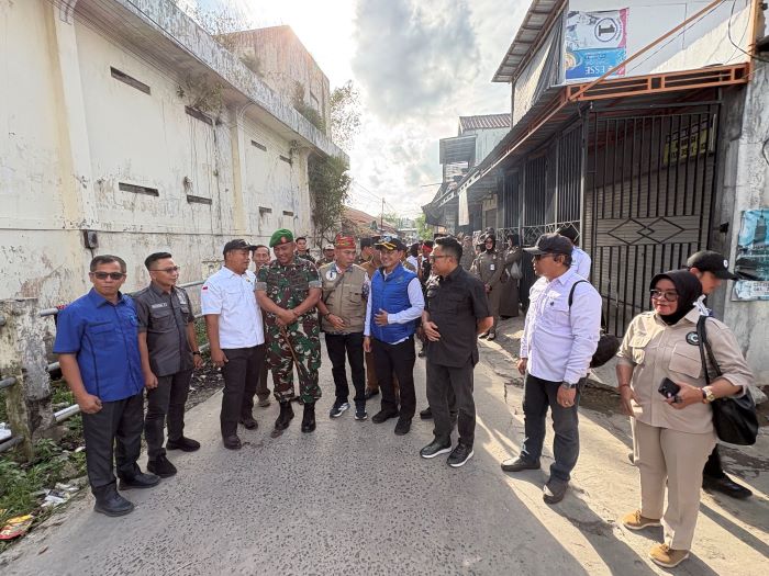 PERANG NARKOBA: BNNP dan BNNK serta aparat lintas sektor mengunjungi kawasan belakang eks Golden, Sampit, Senin (12/1/2026). YUNI/RADAR SAMPIT