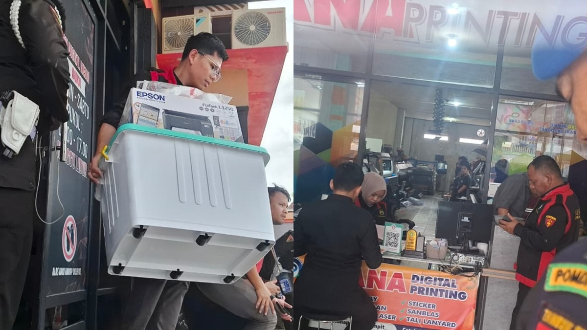 KELILING: Tim Kejati Kalteng membawa barang dan dokumen dari salah satu usaha percetakan dalam penggeledahan lanjutan penyelidikan Dana Hibah Pilkada Kotim 2024, Selasa (13/1/2026).(Rado/Radar Sampit)