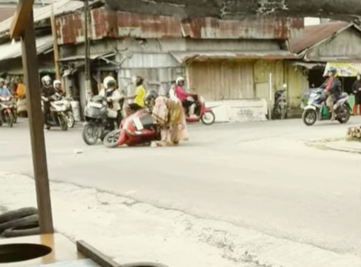 INSIDEN: Kecelakaan terjadi di simpang empat Bantilan, Kelurahan Baru, Kecamatan Arsel, Kabupaten Kotawaringin Barat, Jumat (16/1/2026). FOTO: IST/RADAR SAMPIT