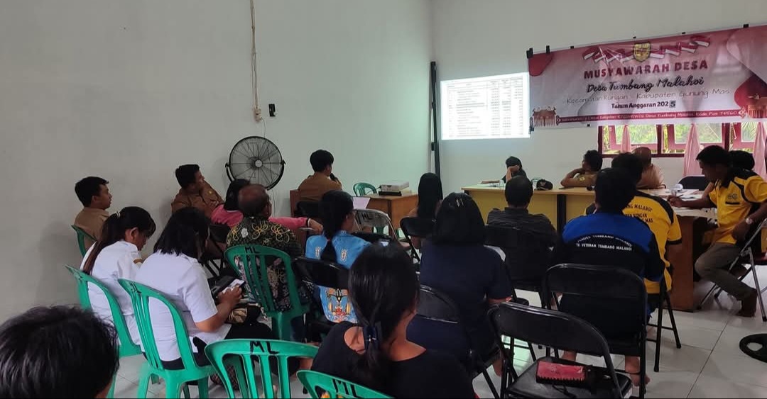 Suasana pelaksanaan musdes untuk penetapan APBDes di Desa Tumbang Malahoi, Kecamatan Rungan, belum lama ini.