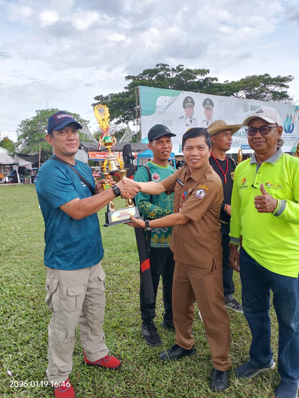 Kabupaten Lamandau meraih prestasi dalam lomba sumpit tradisional yang diselenggarakan dalam rangka Hari Ulang Tahun (HUT) ke-66 Kabupaten Barito Kuala, Provinsi Kalimantan Selatan (Kalsel).