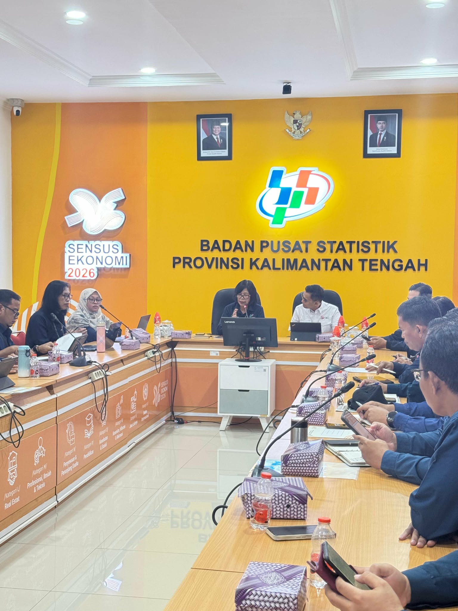 Rapat pihak OJK  Kalteng bersama BPS Kalteng, sebagai persiapan survei nasional literasi dan inklusi keuangan (SNLIK) Tahun 2026.