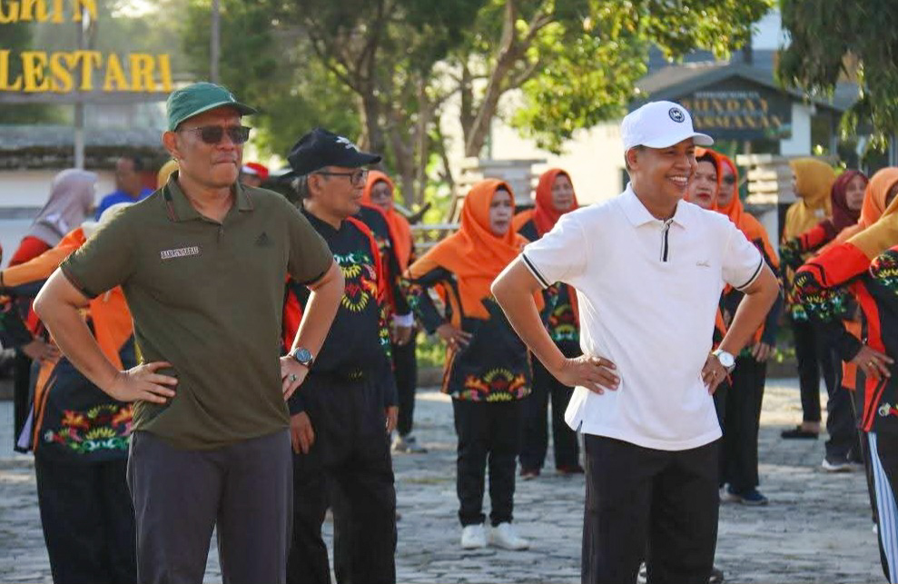 Aktivitas senam bersama para pensiunan ASN Seruyan dan ASN Kotim, di Kuala Pembuang, Minggu (25/1).