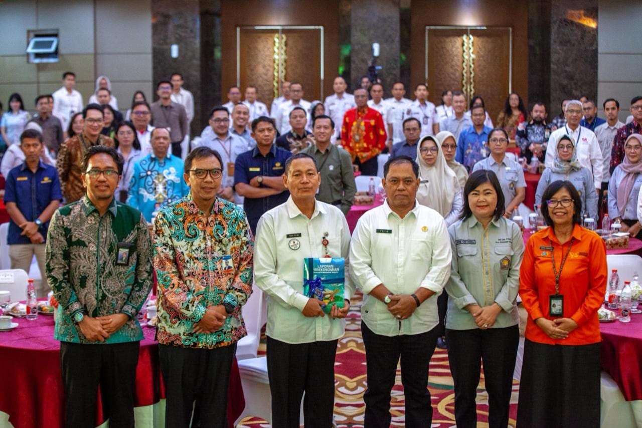 Kegiatan meluncurkan Laporan Perekonomian Indonesia (LPI) 2025 dari Bank Indonesia, yang juga diikuti pemangku kebijakan di Kalteng, Rabu (28/1)