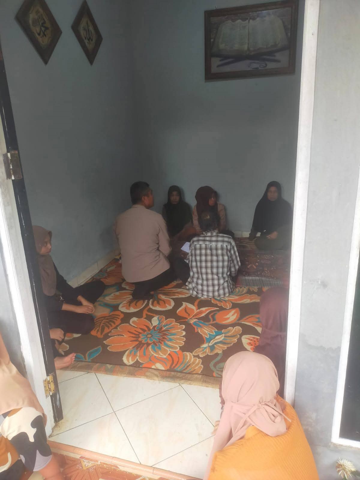 Korban tenggelam di Jalan Bereng Bengkel, Kelurahan Kalampangan, Kecamatan Sabangau, saat disemayamkan di rumah duka, Kamis (29/1/2026).