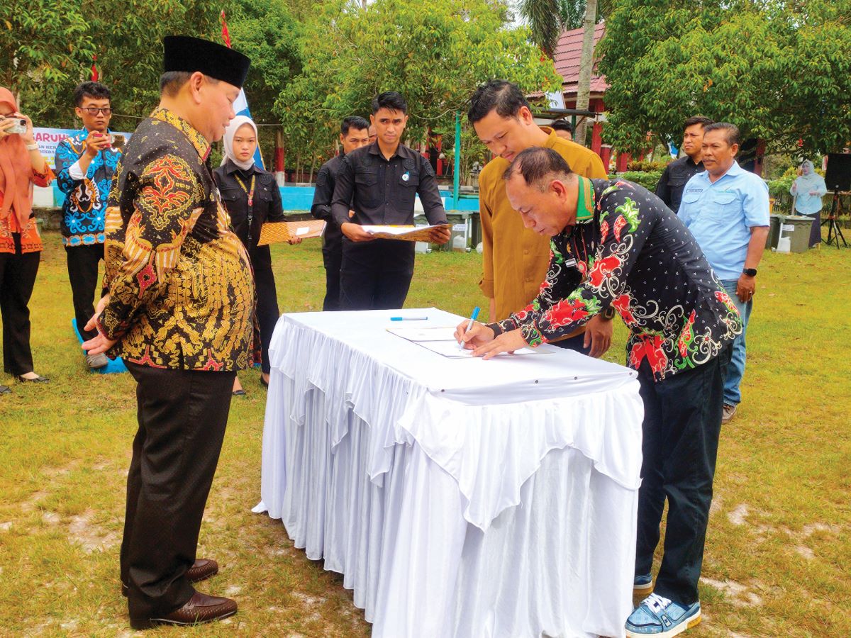 KERJA SAMA: Penandatanganan kerja sama antara Diskan Kotim dengan GPPI Kotim, Kamis (29/1/2026). FOTO: YUNI/RADAR SAMPIT