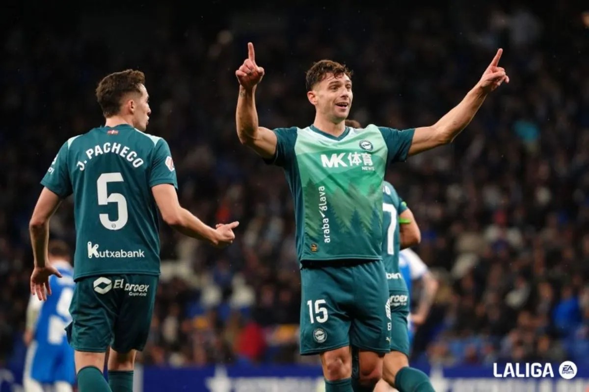 LIGA SPANYOL: Penyerang Alaves Lucas Boye merayakan keberhasilannya mencetak gol ke gawang Espanyol pada pertandingan Liga Spanyol di Stadion RCDE, Barcelona, Jumat (30/1/2026) waktu setempat. laliga.