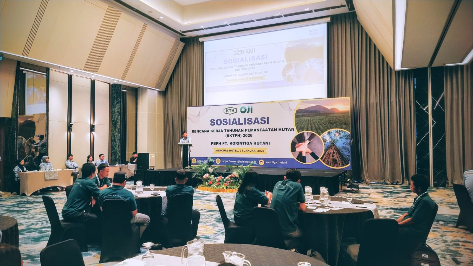Deputy general manager, PT Korintiga Hutani, Rais Sugito saat memberikan sambutan pada acara sosialisasi RKTPH 2026 (syamsudin/radar sampit)
