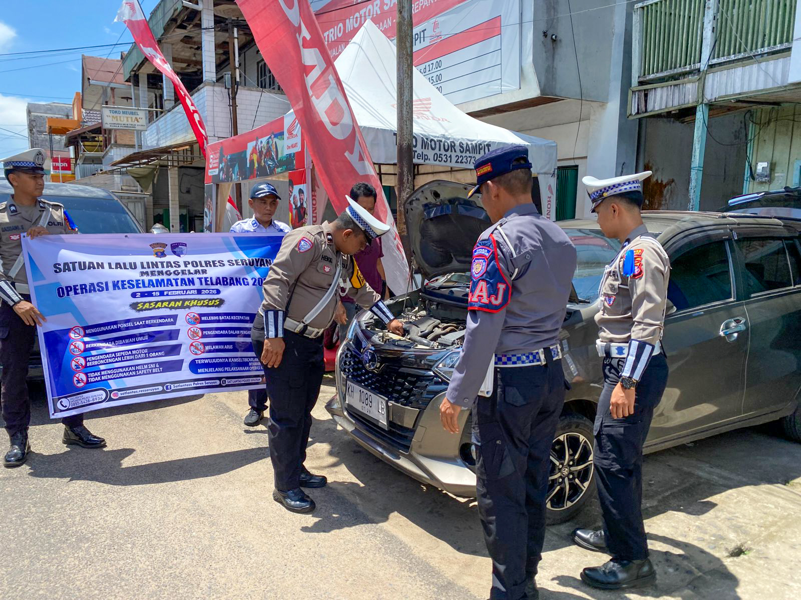 Satlantas Polres Seruyan bersama Dinas Perhubungan (Dishub) Kabupaten Seruyan menggelar pemeriksaan kendaraan bermotor di Kuala Pembuang, Rabu (4/2).