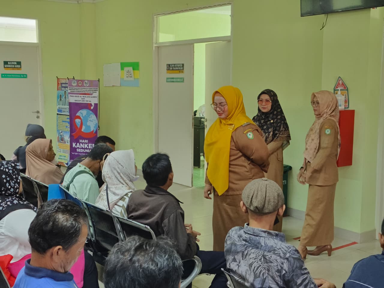Wakil Bupati Kotim, Irawati, menilai kebijakan ini dapat menyulitkan masyarakat, terutama pasien stroke, lansia, dan mereka dengan keterbatasan mobilitas.  (Akbar)