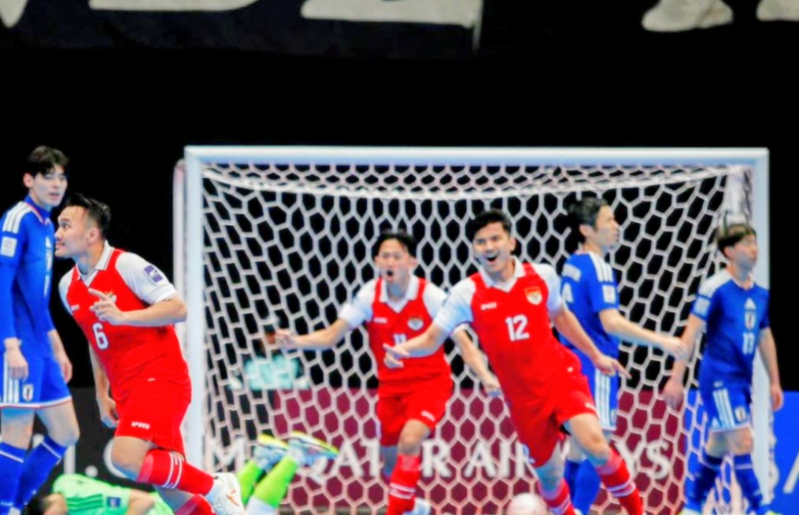 Selebrasi pemain timnas futsal Indonesia, usai mencetak skor saat semifinal Piala Asia Futsal 2026, Kamis (5/2).