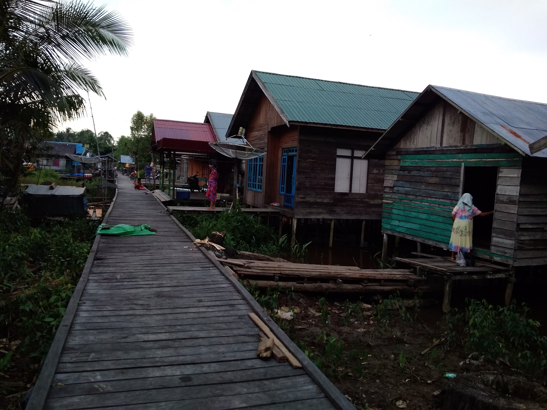 Kampung Palingkau di Desa Sei Ijum Raya, Kecamatan Mentaya Hilir Selatan (MHS), Kabupaten Kotim, salah satu desa yang tentunya memerlukan anggaran perawatan infrastruktur .