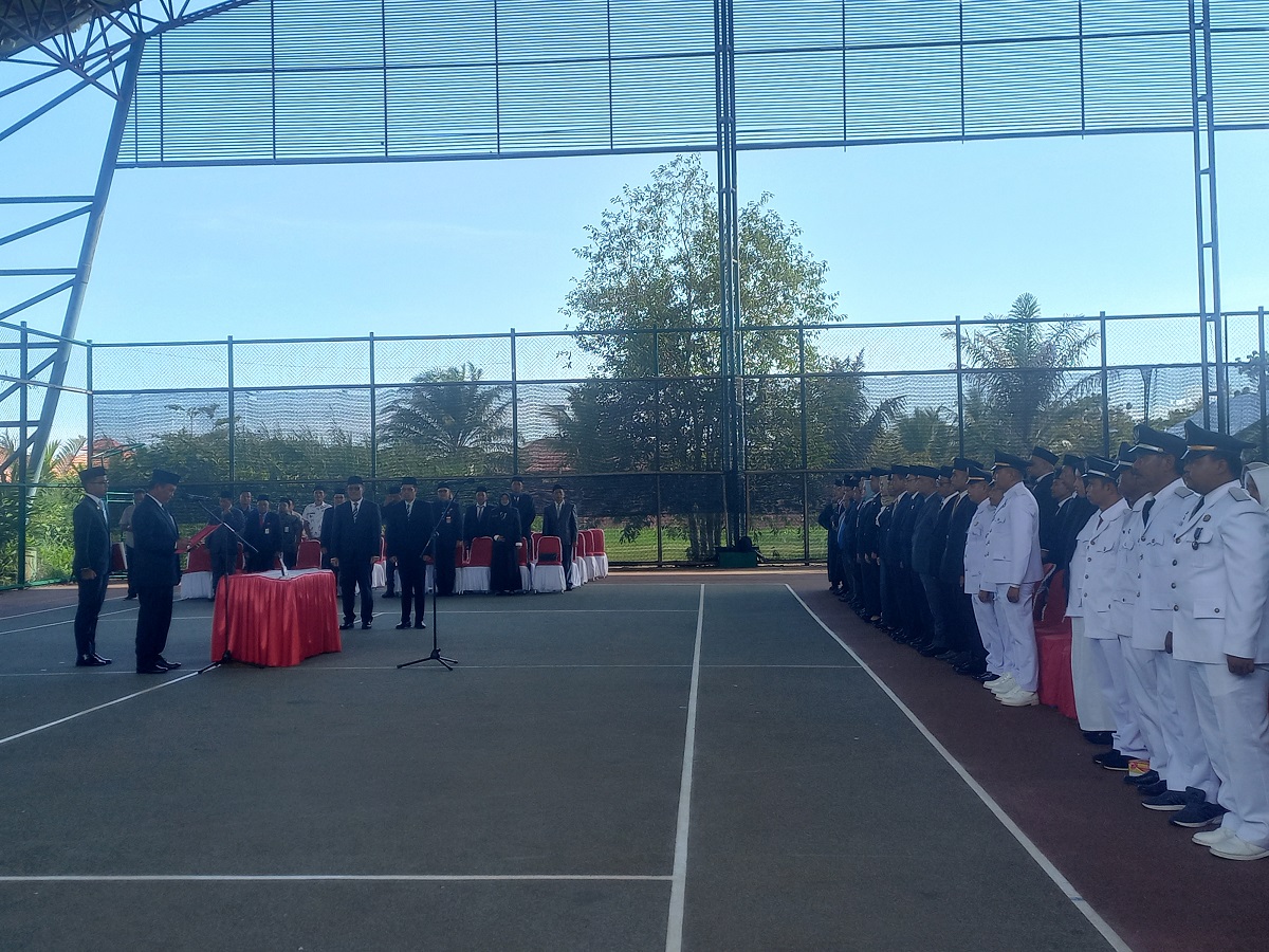 Pemerintah Kabupaten Seruyan melakukan perombakan besar-besaran di lingkungan birokrasi dengan melantik 114 pejabat dalam satu rangkaian upacara resmi, Sabtu (7/2).