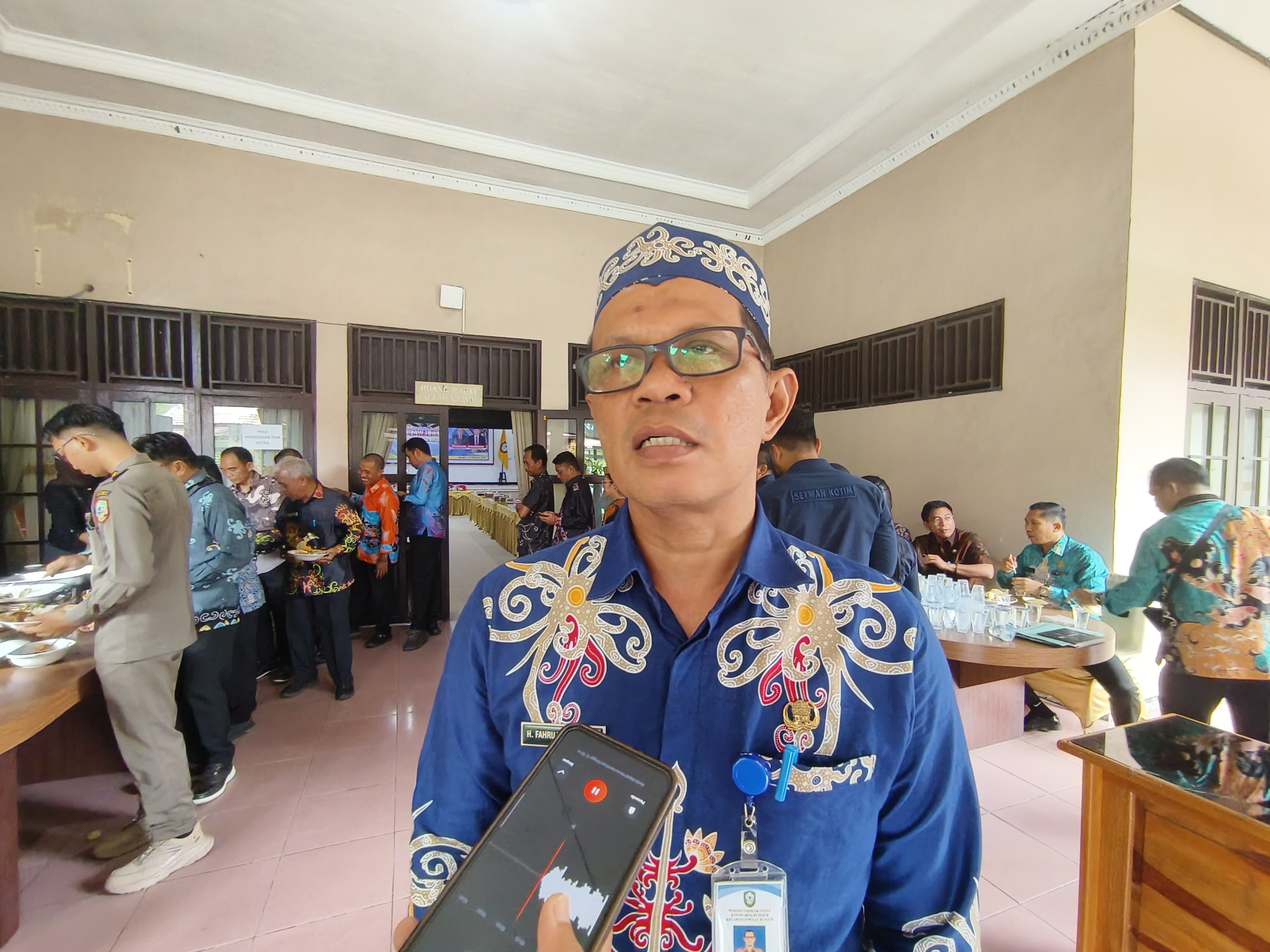 Camat Pulau Hanaut, Fahrujiansyah (Akbar/Radar Sampit)