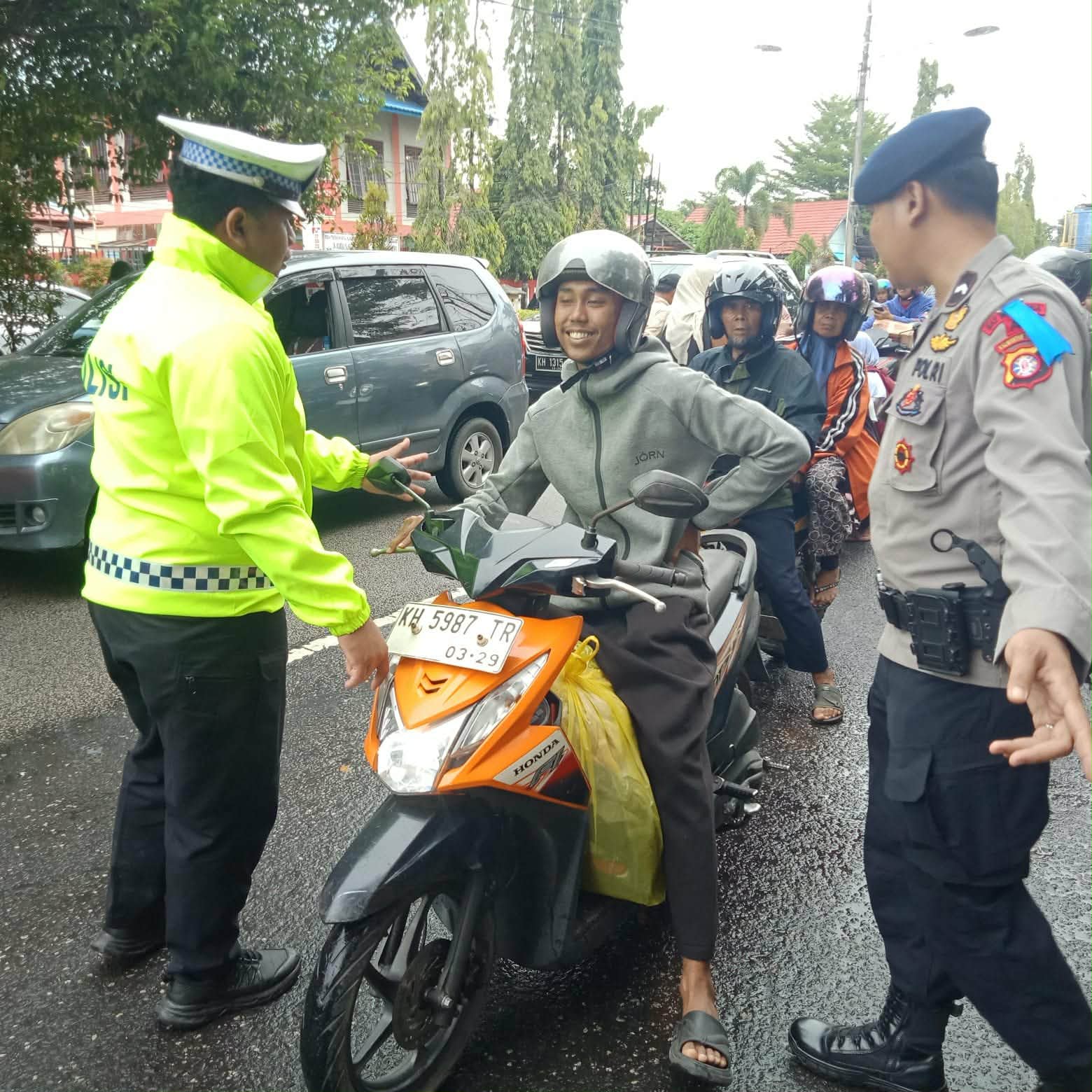 Pemeriksaan pajak kendaraan yang digelar di sejumlah ruas jalan di Palangka Raya, dalam dua hari terakhir.