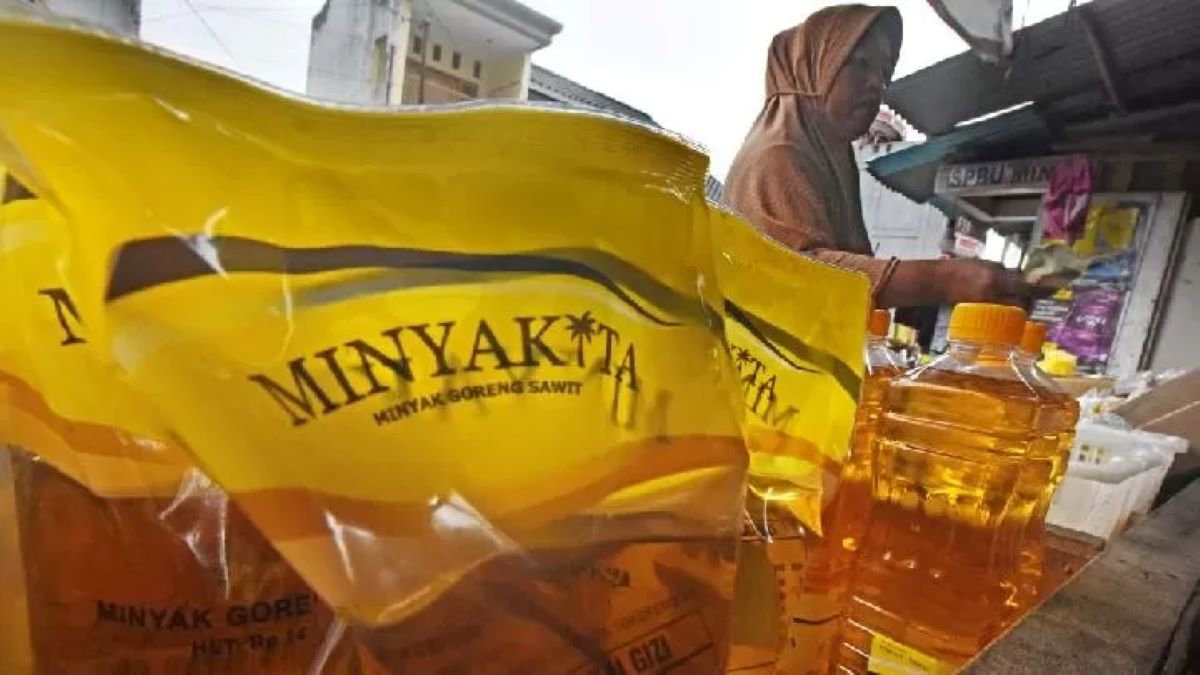 JUAL MINYAKITA: Second brand migor membuat masyarakat mendapatkan banyak pilihan untuk memenuhi kebutuhan minyak goreng sehari-hari. (ANTARA)