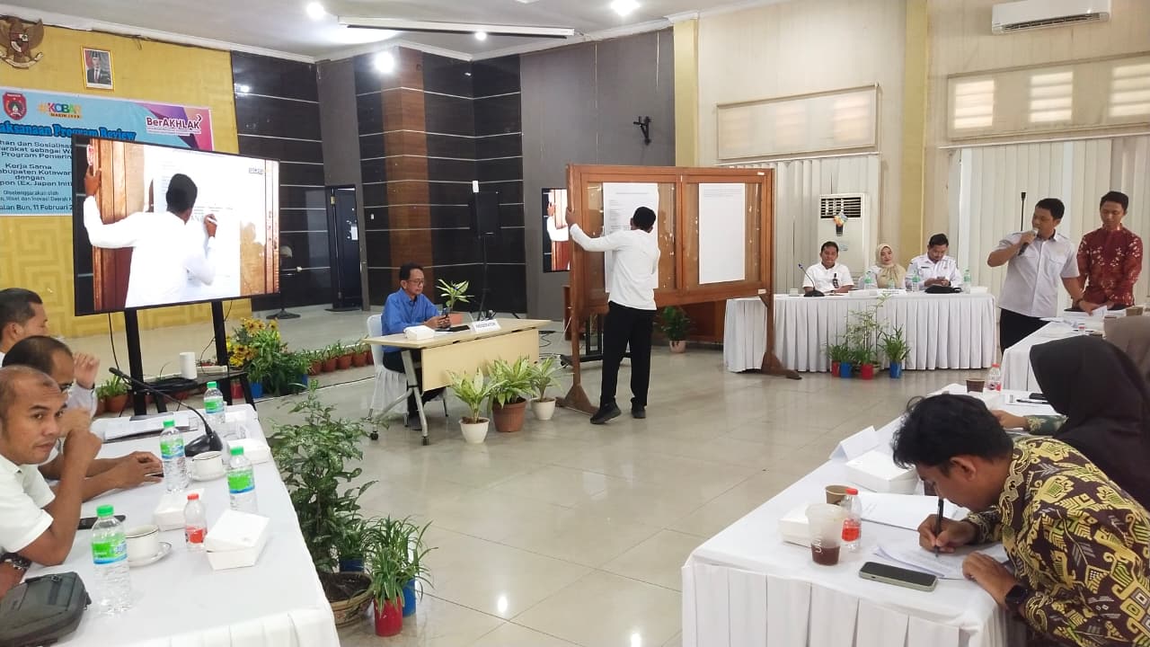 kegiatan review program Universal Health Coverage (UHC) pada Rabu, 11 Februari 2026 di aula kantor Badan Perencanaan Pembangunan, Riset, dan Inovasi Daerah (Bapperida) Kotawaringin Barat