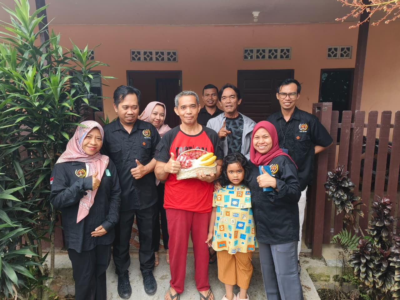 Anjangsana PWI Kotim ke salah satu wartawan senior, dalam rangka memperingati Hari Pers Nasional 2026, Jumat (13/2 /2026).