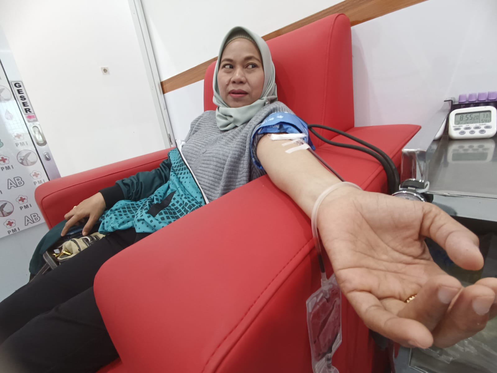 Kegiatan tersebut berlangsung di Markas Palang Merah Indonesia Kabupaten Kotawaringin Timur, Jalan Achmad Yani, Sampit.