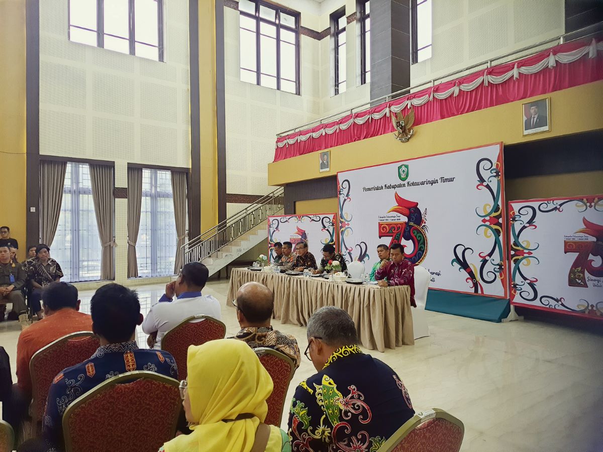 RAKOR : Rapat koordinasi membahas kesiapan Pemkab Kotim menghadapi perayaan Tahun Baru Imlek, Ramadan hingga Lebaran di Aula Rujab Bupati Kotim, Jumat (13/2/2026).
