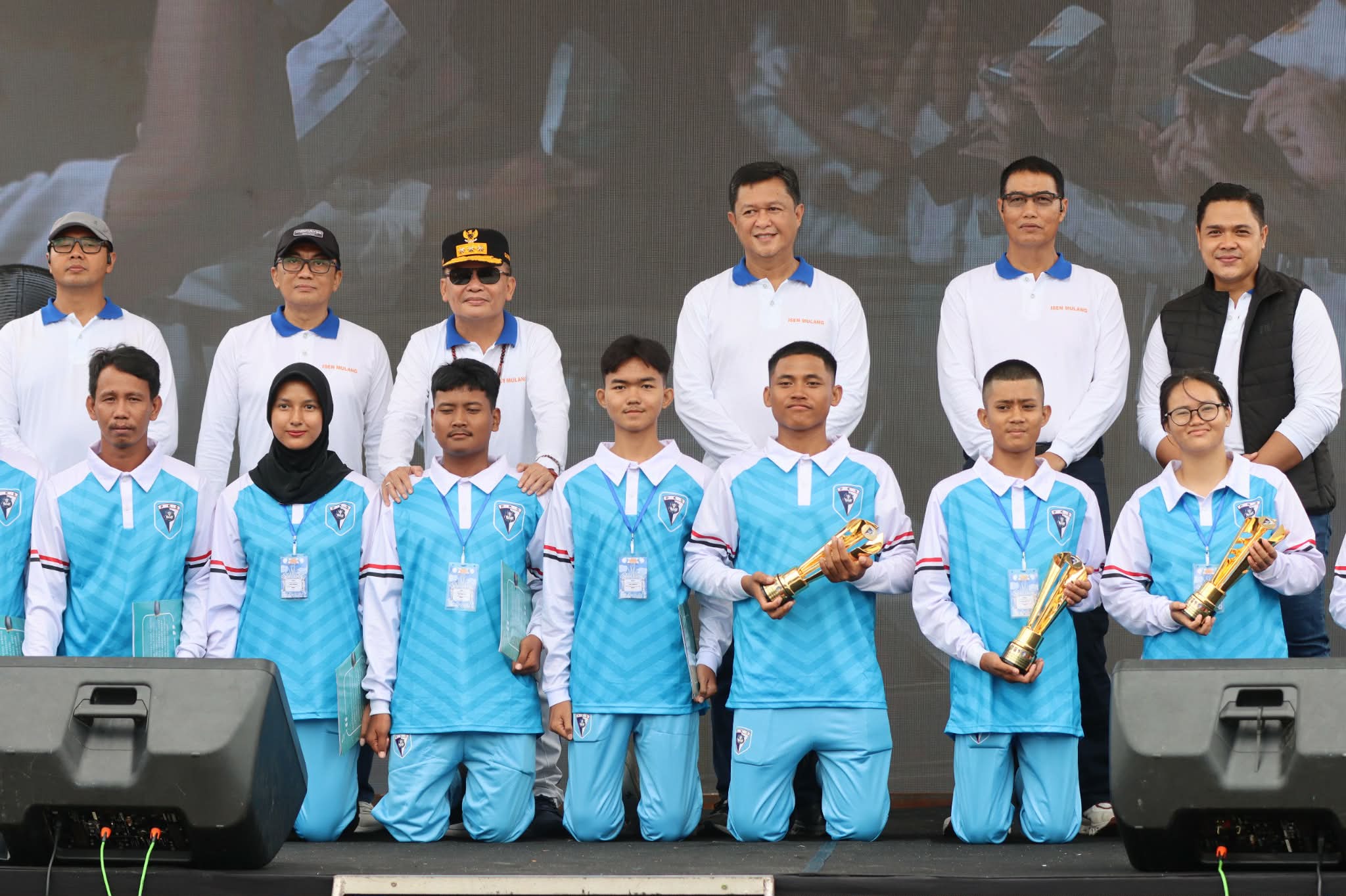 Gubernur Kalteng Agustiar Sabran, unsur Forkopimda Kalteng, , saat mendeklarasikan polisi keamanan sekolah yang akan turut menjaga ketertiban di lingkungan pendidikan.