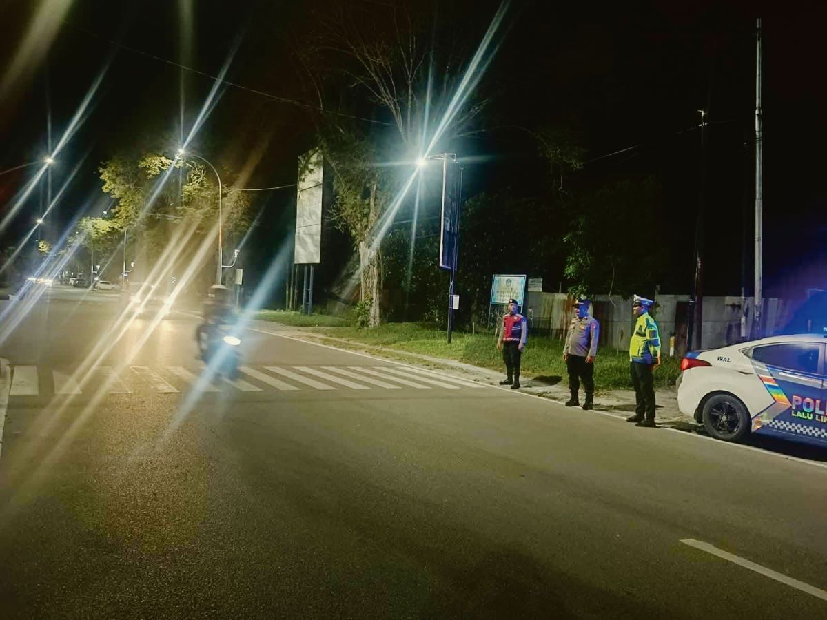 PATROLI MALAM : Satuan Lalu Lintas (Satlantas) Polresta Palangka Raya menggelar patroli malam di sejumlah titik rawan di wilayah Kota Cantik.  FOTO: IST/RADAR SAMPIT
