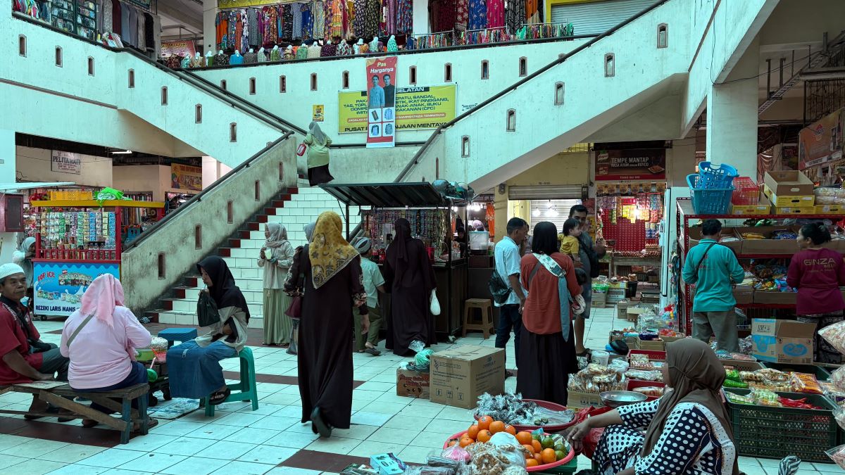 KABAR PASAR: Aktivitas jual beli di Pusat Perbelanjaan Mentaya (PPM) Sampit sehari sebelum puasa Ramadan, Rabu (18/2/2026).