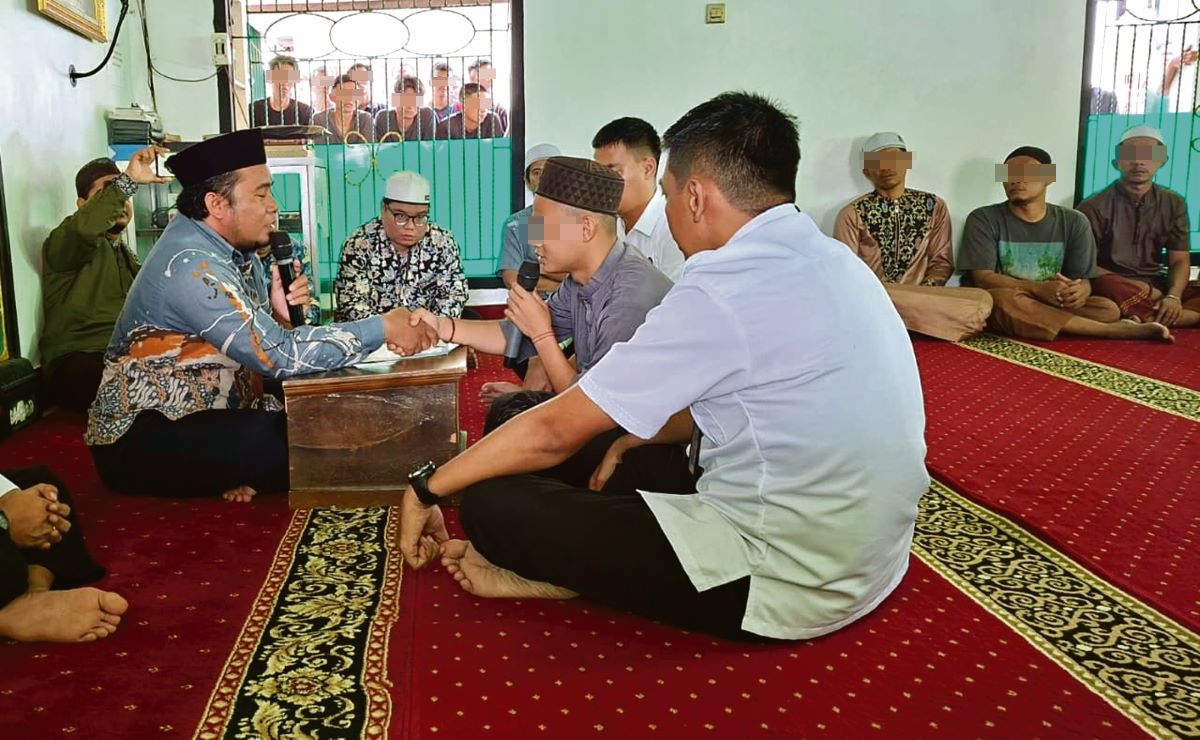 MUALAF: Seorang WBP Lapas Kelas IIB Sampit memutuskan menjadi mualaf di hari pertama Ramadan, Kamis (19/2/2026). 