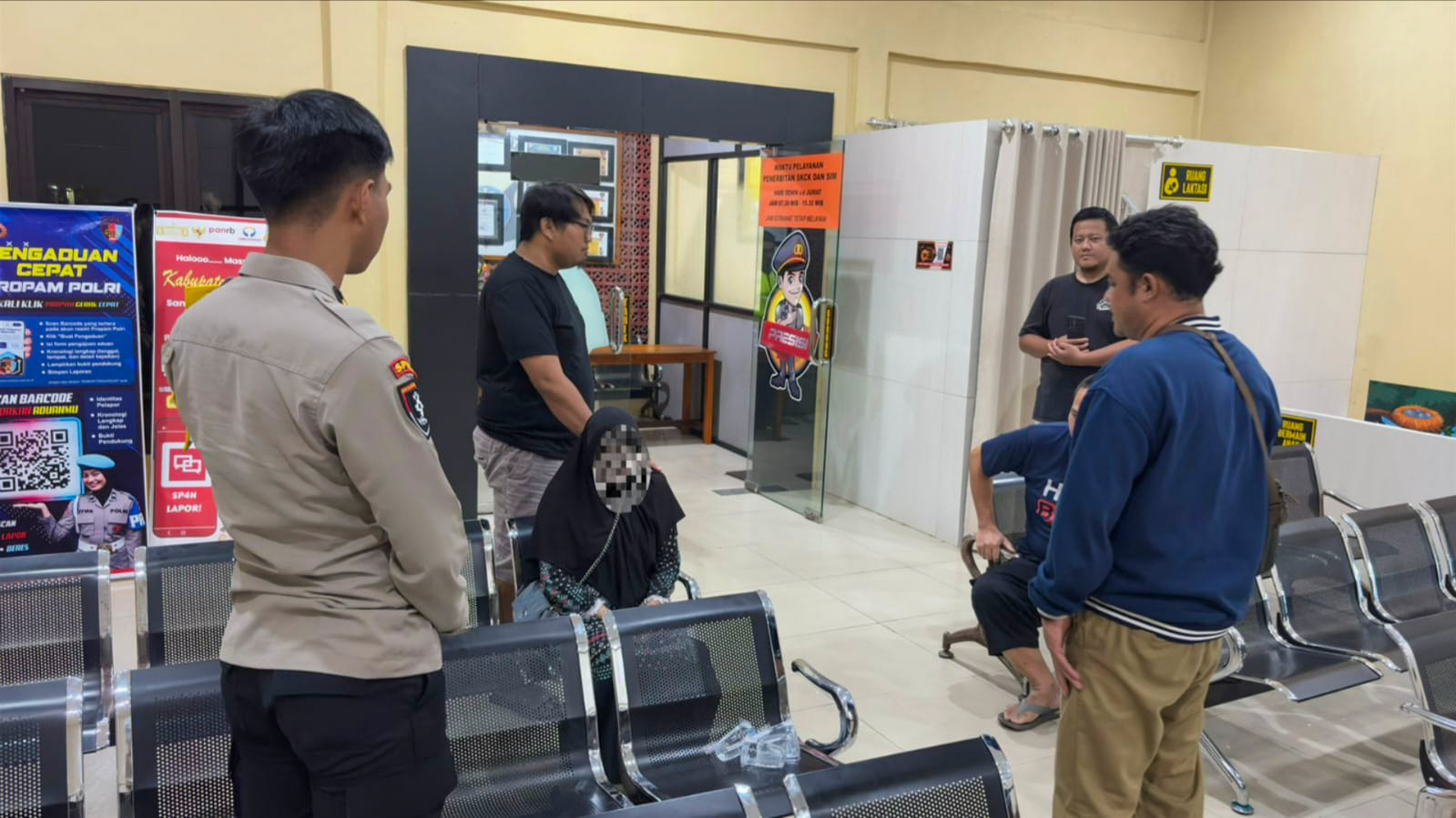 Anggota kepolisian Polres Seruyan menemukan perempuan yang dilaporkan hilang oleh keluarganya.  