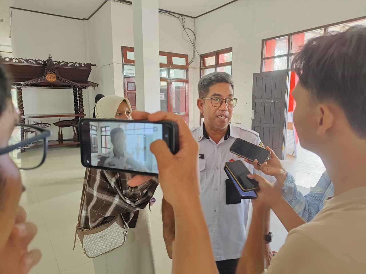 Kepala Bapenda Kotim, Ramadansyah optimis, perluasan kanal pembayaran akan berdampak pada peningkatan PAD sekaligus mengurangi praktik transaksi tunai di lapangan. (Akbar/Radar Sampit)