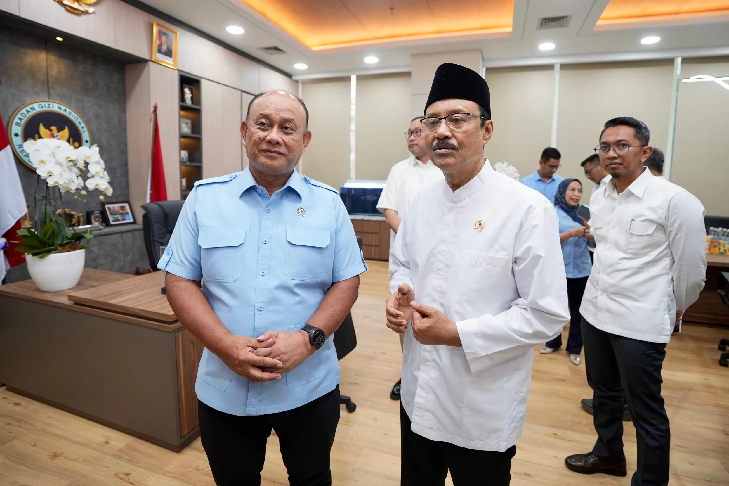Menteri Sosial Saifullah Yusuf alias Gus Ipul menemui Kepala BGN Dadan Hindayana di Jakarta Pusat, Rabu (25/2/2026)