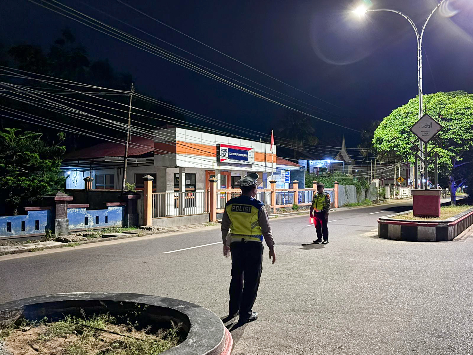 Satuan Lalu Lintas (Satlantas) Polres Seruyan menyisir ruas-ruas protokol Kota Kuala Pembuang guna mengantisipasi balap liar yang kerap muncul menjelang sahur, Minggu (1/
