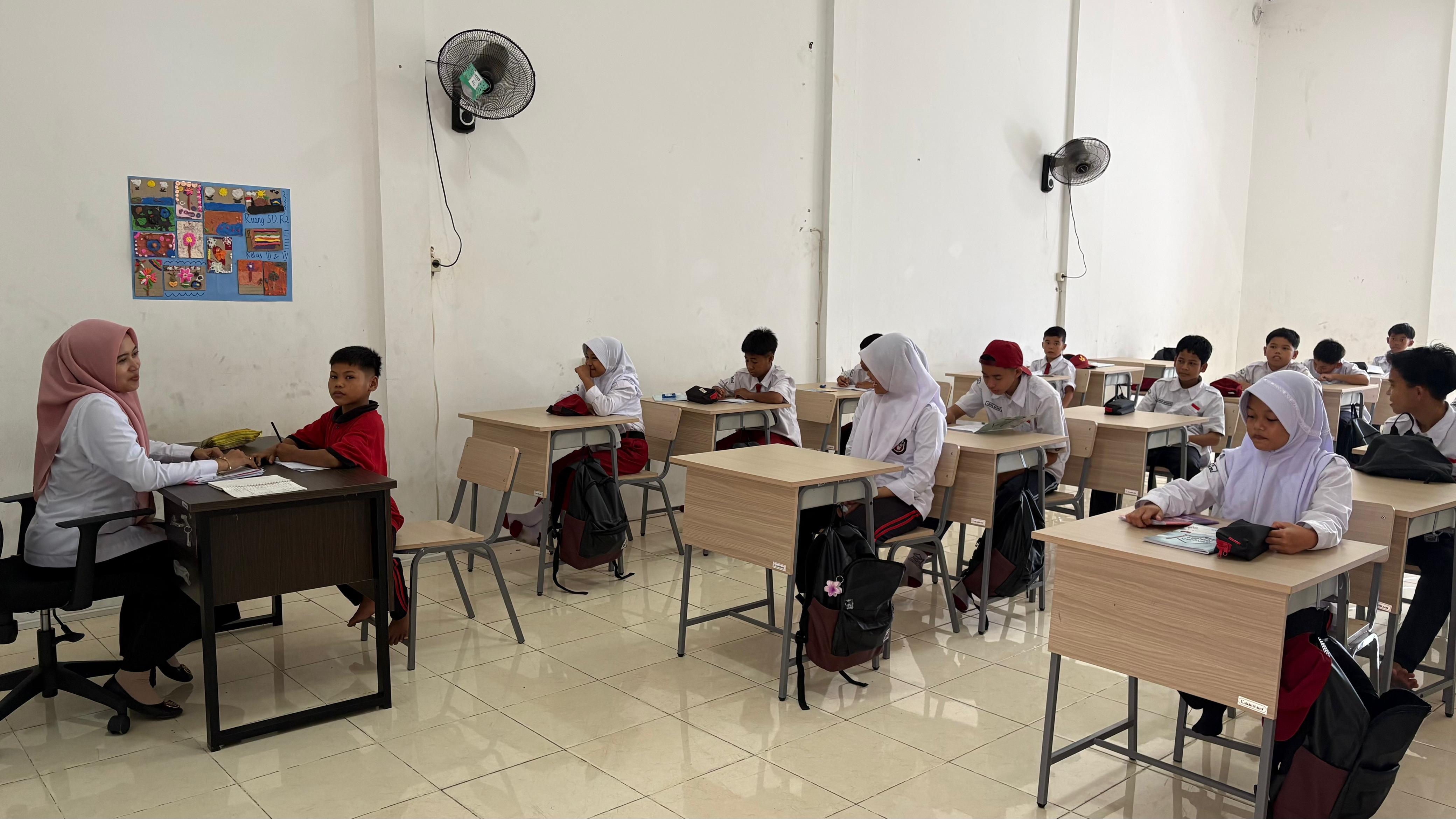 Suasana kegiatan belajar mengajar di SR Terpadu 55 Kotim, Senin (2/3). 