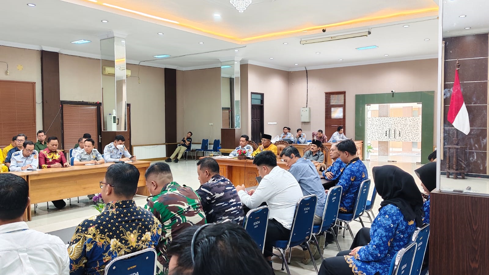 Rapat koordinasi kesiapan penyelenggaraan angkutan mudik lebaran di aula Sangga Banua Kantor Bupati Kobar, Kamis 5 Maret 2026