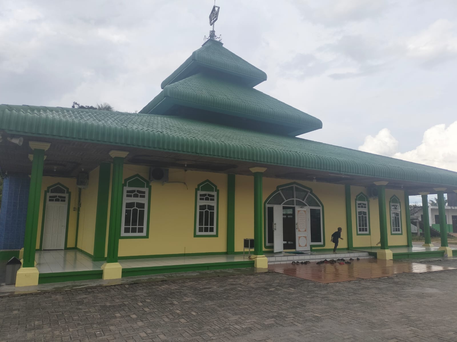 Masjid Ainul Yaqin di Jalan Tjilik Riwut Km 0,5 Kasongan. (Yuswanto/Radar Sampit)