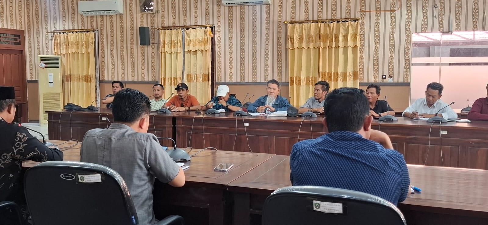 Pengurus Aliansi Masyarakat Plasma (Amplas) Kotim, saat menggelar audensi di DPRD Kotim, (9/3).