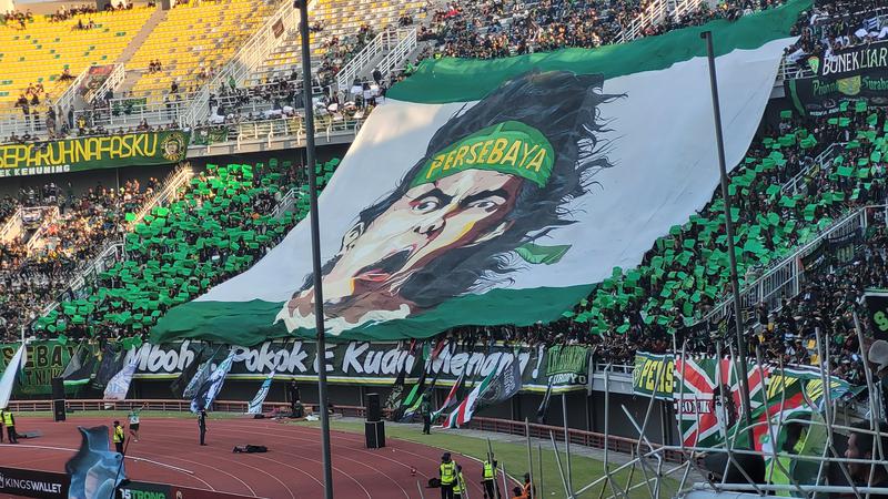 Salah satu Koreografi suporter Persebaya Surabaya saat di stadion Gelora Bng Tomo