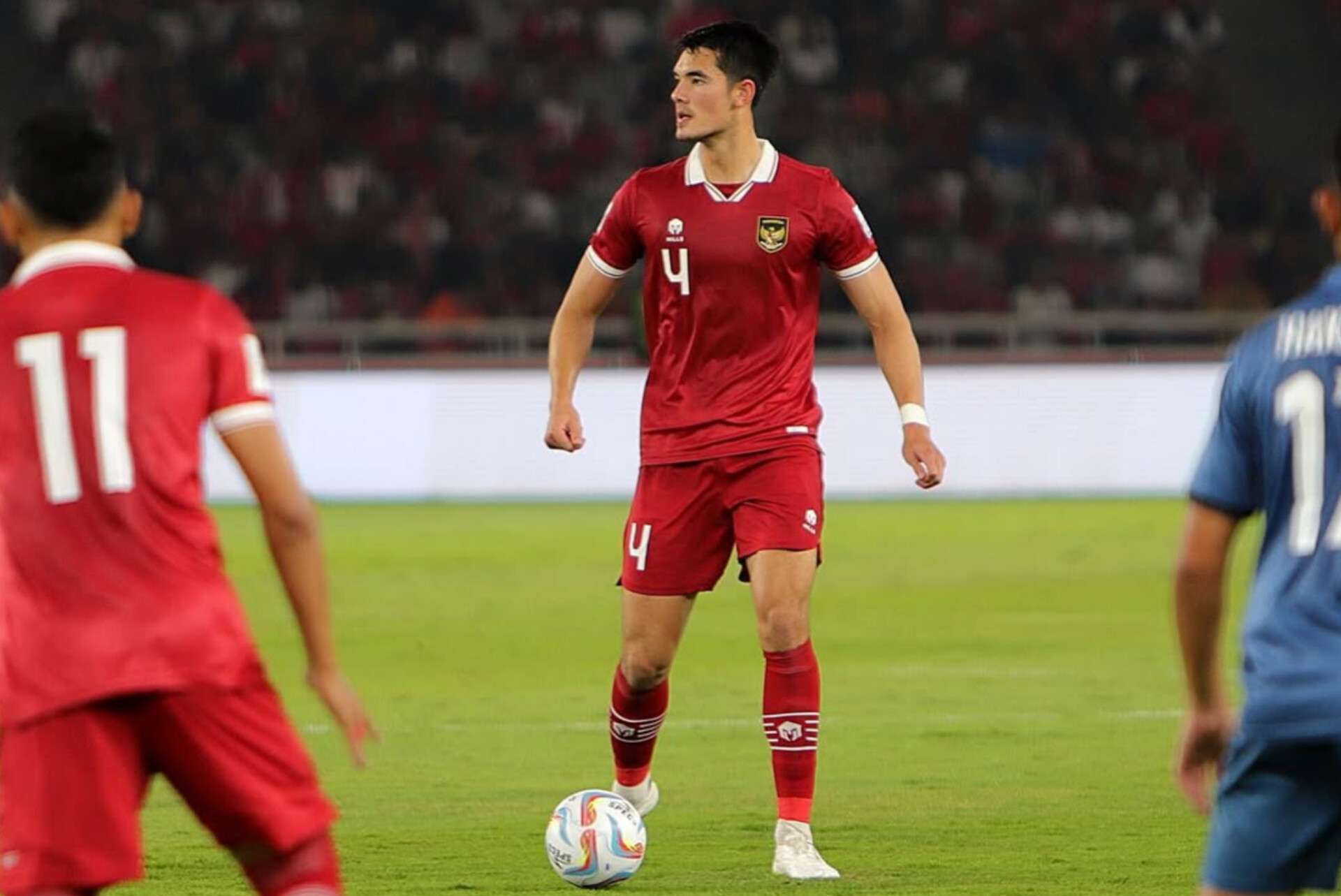 Elkan Baggott saat membela Timnas Indonesia. (IG ELKAN BAGGOTT)