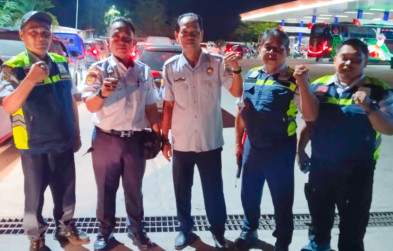 Pengurus Organda Kotim turun lapangan memastikan angkutan umum bus mendapatkan kouta biosolar untuk arus mudik  Senin (16/3) malam