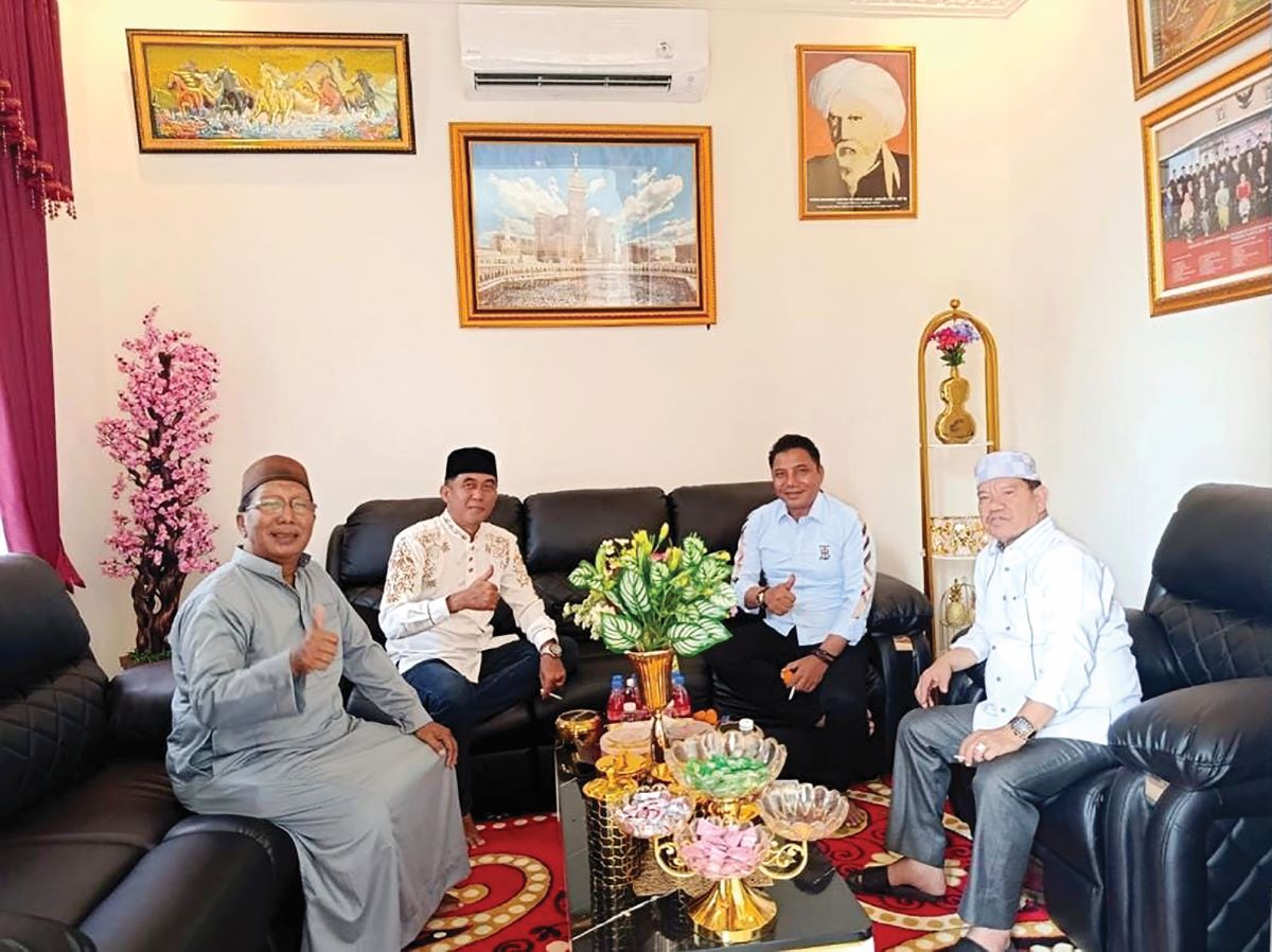 LEBARAN: Wakil Ketua DPRD Kotim Juliansyah open house hari raya Idulfitri 1447 Hijriah. FOTO: RADO/RADAR SAMPIT
