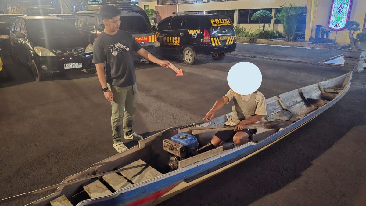 MALING SAWIT : Penyidik Satreskrim Polres Kotim rekonstruksi kasus pencurian buah sawit di Mapolres Kotim, Selasa (24/3/2026) malam. 