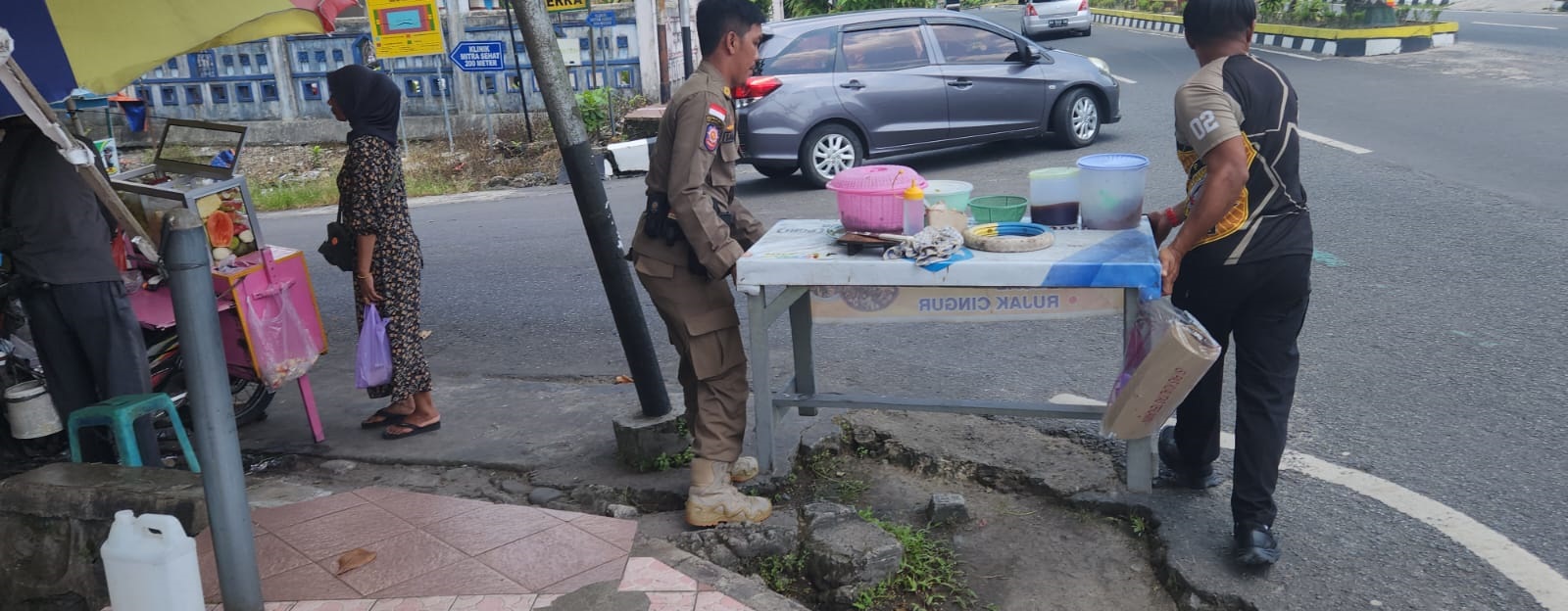 Penertiban pedagang kaki lima di sejumlah ruas jalan utama dalam Kota Pangkalan Bun, Rabu 26 Maret 2026.   