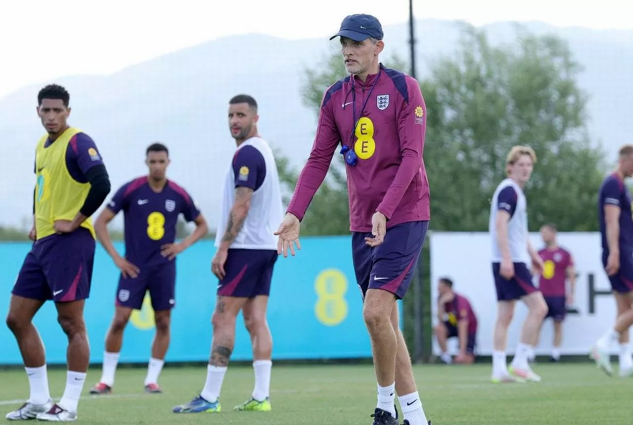 Thomas Tuchel saat memimpin latihan timnas Inggris menuju Piala Dunia 2026.