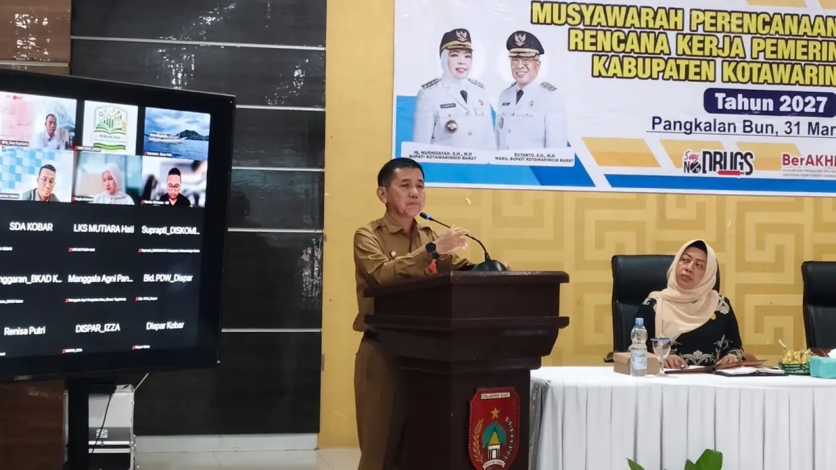 Sekretaris Daerah Kotawaringin Barat Rody Iskandar memberikan sambutan pada acara musrenbang. &nbsp;(foto: desy kominfo kobar) 