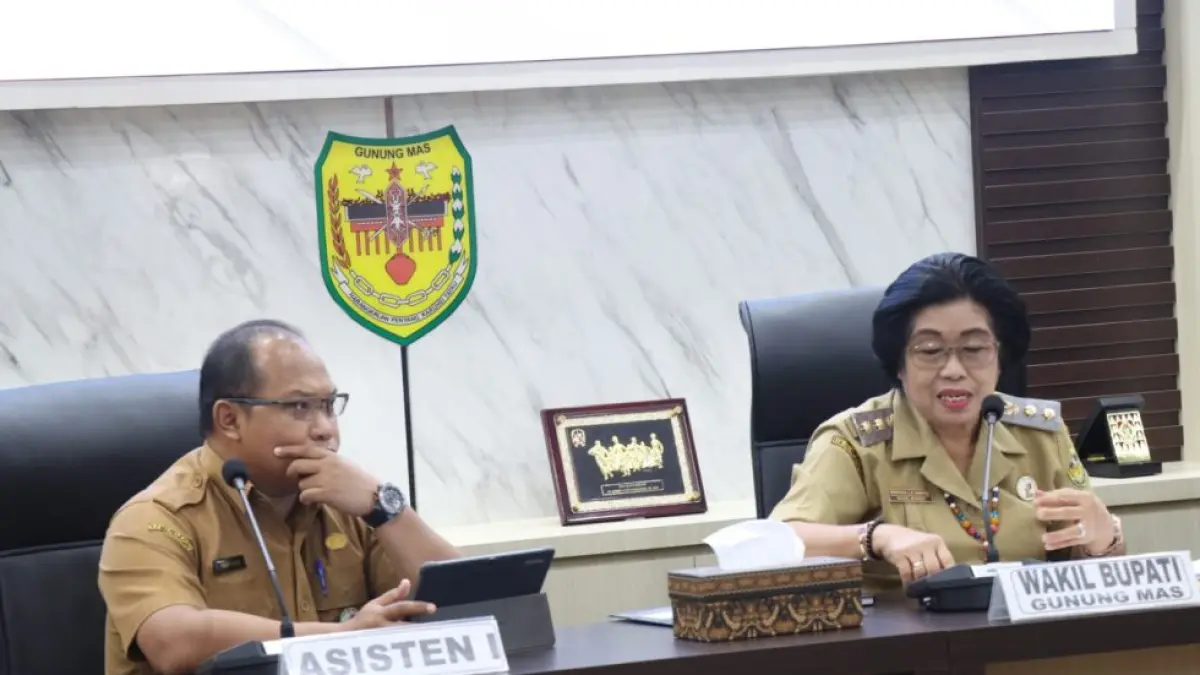 Wakil Bupati Gunung Mas Efrensia LP Umbing menghadiri rapat persiapan pembentukan BNNK di Kabupaten Gumas, pekan lalu.