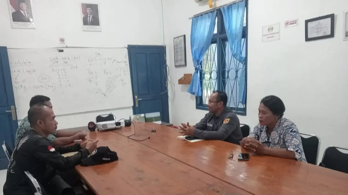 Suasana pertemuan antara pihak DP2KBP3A Gunung Mas dengan pengurus TPA di PBS, pekan lalu. (DP2KBP3A GUNUNG MAS) 