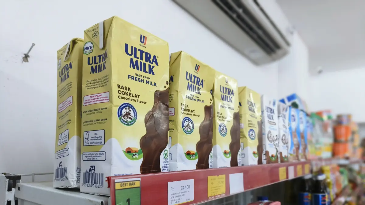 LANGKA: Susu UHT Full Cream mulai langka di pasaran di Kota Sampit, Sabtu (4/4).&nbsp;YUNI/RADAR SAMPIT&nbsp;