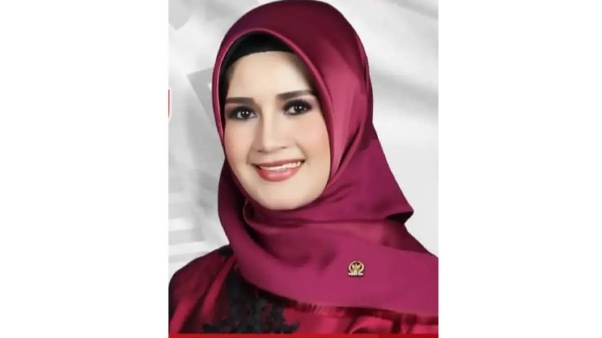  Hj. Yustina Ismiati Ujang Iskandar 