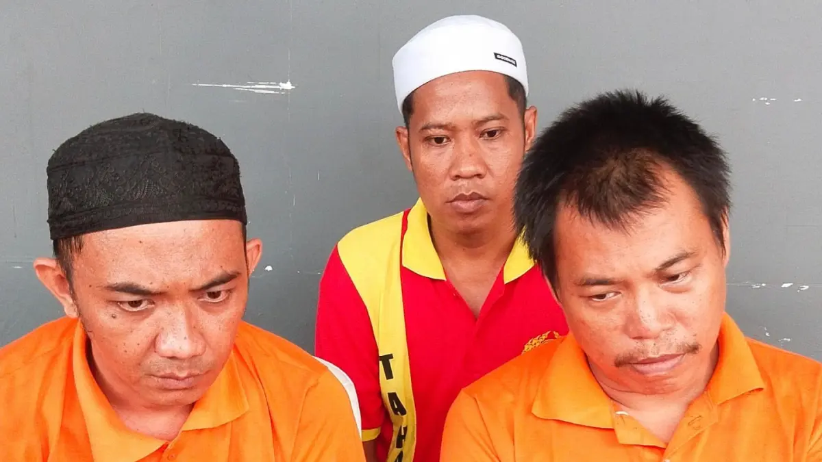 Tiga terdakwa peredaran narkotika saat sidang di PN Nanga Bulik, Selasa (7/4).(istimewa/PN Nanga Bulik)